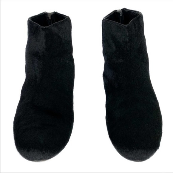 Theory Black Pony Hair Rear Zip Ankle Boot Size 10 - Picture 5 of 8